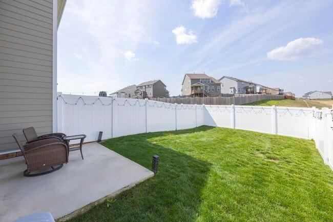 Building Photo - 247 Pryor Dr