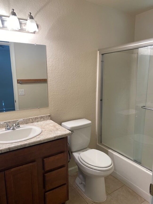 Building Photo - Nice Home in Quail Ridge!