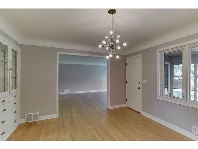 Building Photo - 4222 Basswood Rd