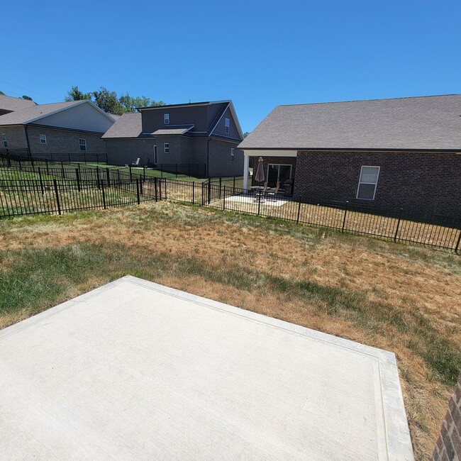 Building Photo - 3/2 Townhouse-Cookeville, TN