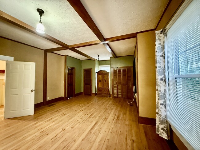 Building Photo - 2703 Old Spartanburg Rd