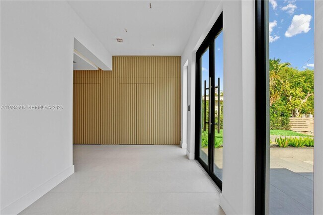 Building Photo - 1661 Daytonia Rd