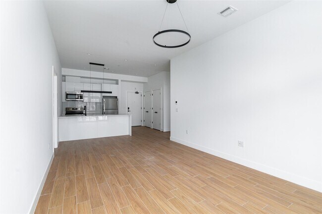 Building Photo - 200 Arno Dr