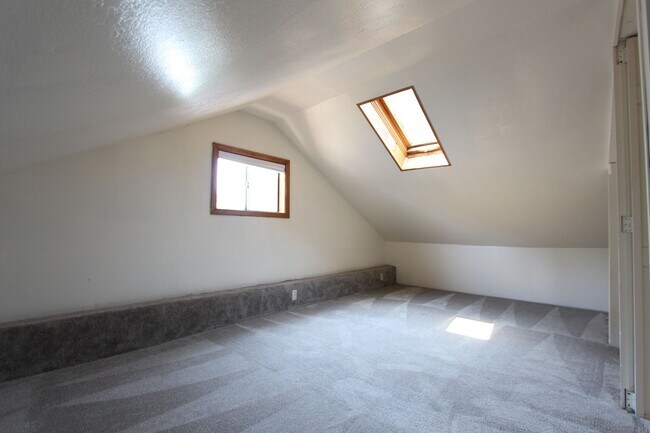 Building Photo - Charming 2 Bedroom Home in Lower Greenlaw | Large Fenced Yard