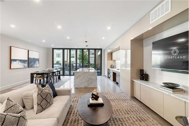 Building Photo - 3201 McKinney Ave