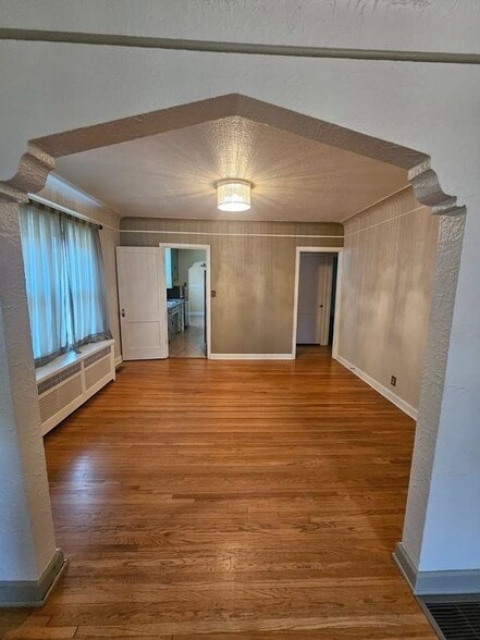 Building Photo - 5224 Bloomington Ave