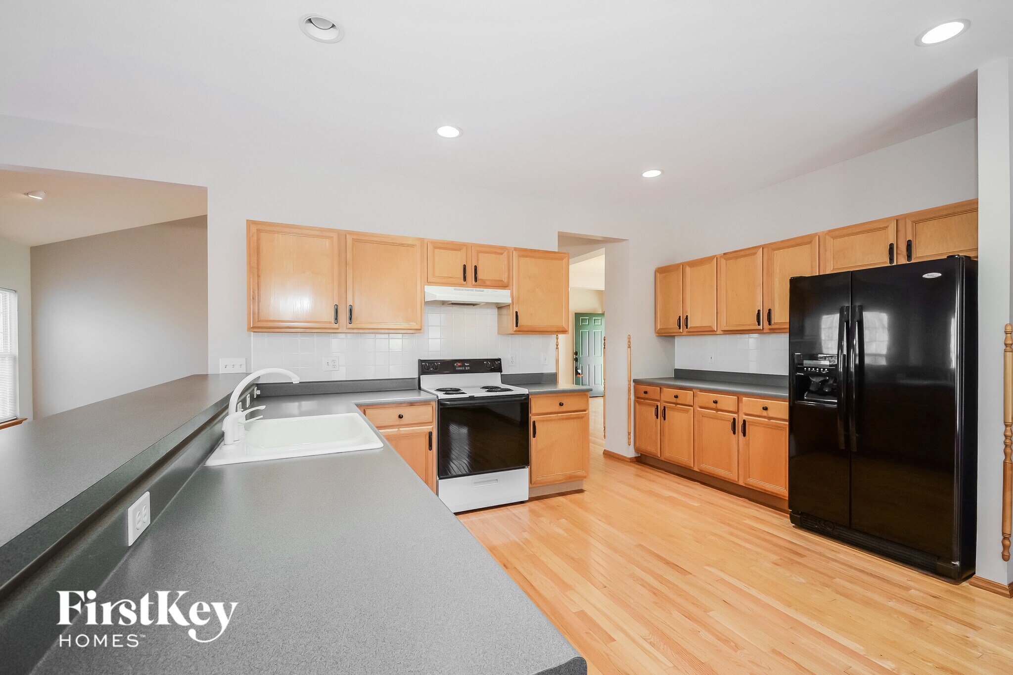 Building Photo - 12 Fox Bluff Ct