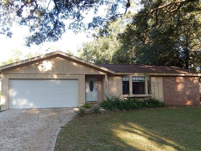 Building Photo - 4321 Snoopy Ln