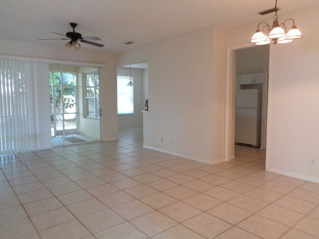 Building Photo - Welcome to your new home in beautiful Venice, Fl!  2 Bedroom 2 Bath w/ Den