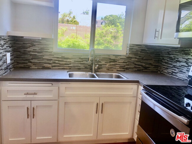 Building Photo - 1115 Cordova St