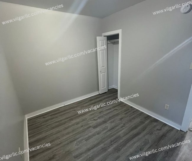 Building Photo - 3910 Deodar St