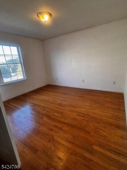 Building Photo - 81-83 Hawthorne Avenue Unit 3