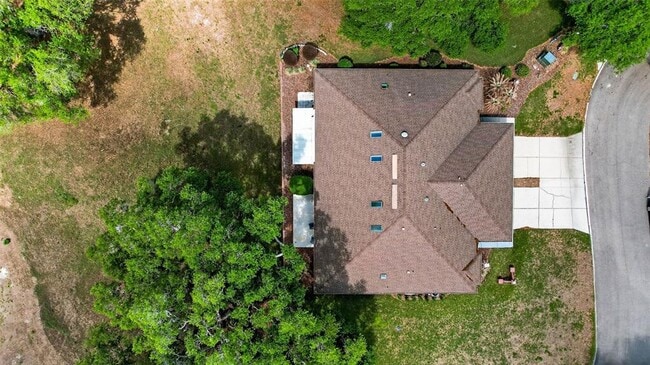 Building Photo - 6535 Brentwood Dr.