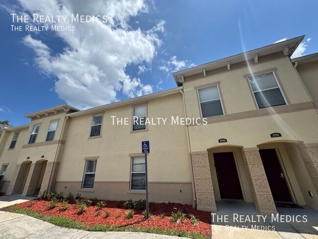 Building Photo - 2793 Club Cortile Cir