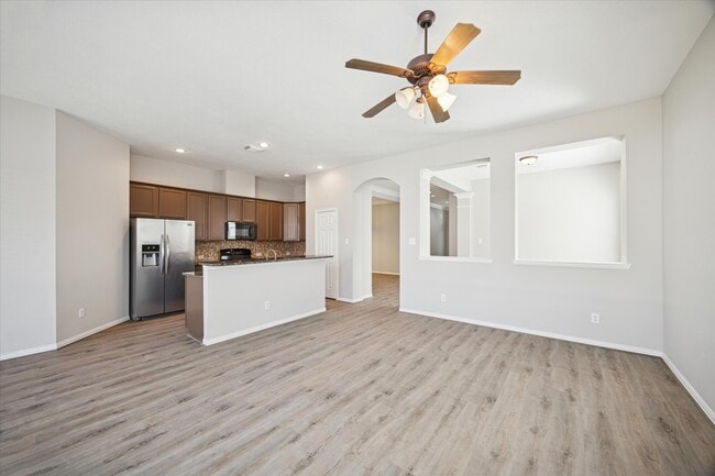 Building Photo - 2915 Crescent Oaks Park Ln