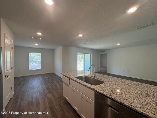 Building Photo - 9610 N San Jose Way