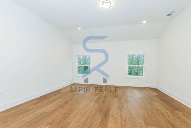 Building Photo - BRAND NEW 5BR MODERN FARMHOUSE | NEAR LAKE LANIER