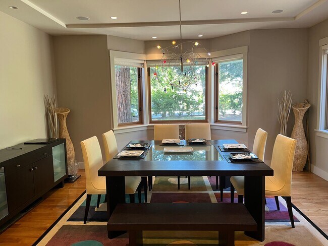 Building Photo - Luxury Furnished Monte Sereno Estate | Short-Term Executive Lease | Resort-Style Living