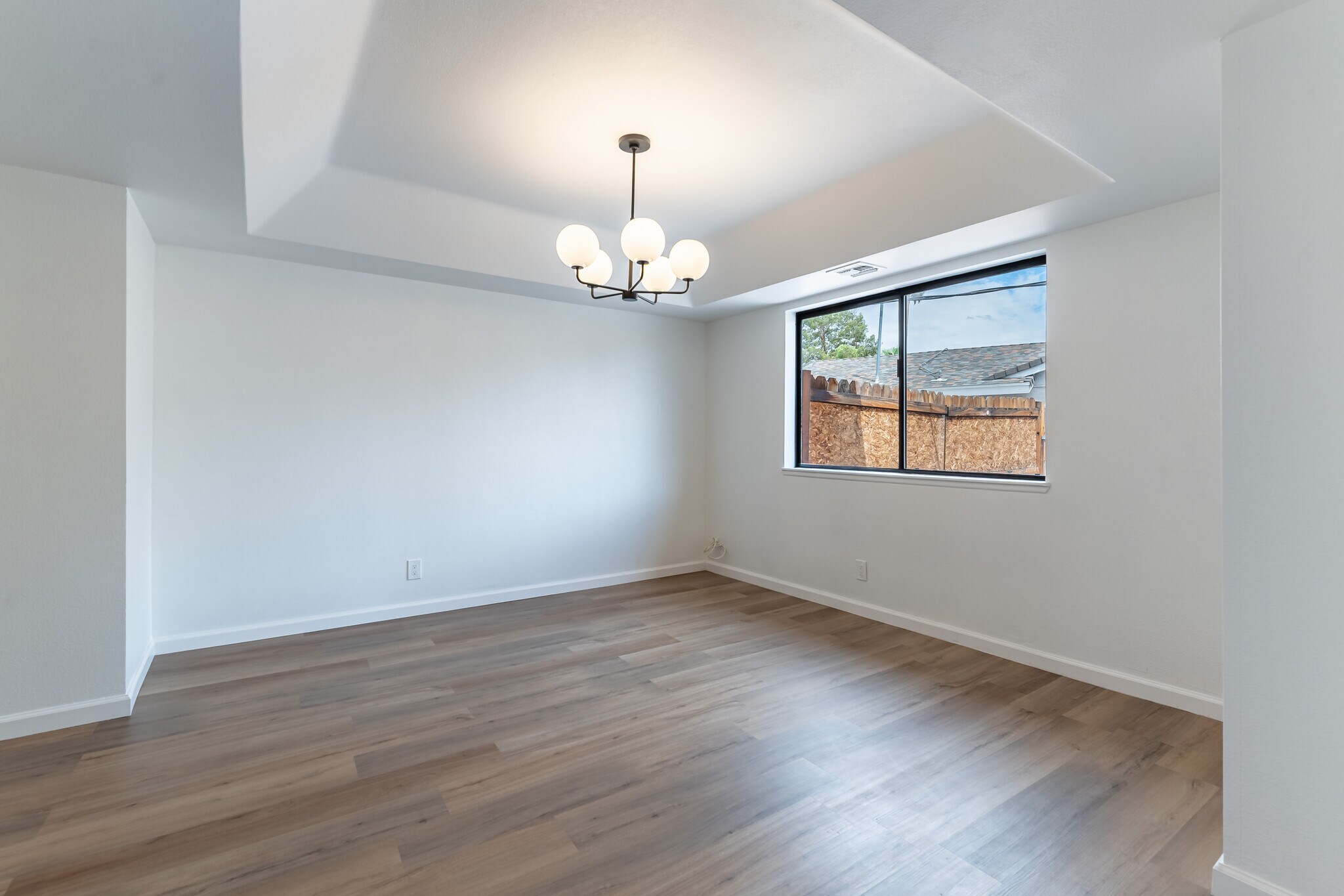 Building Photo - 700 Glen Abbey Cir