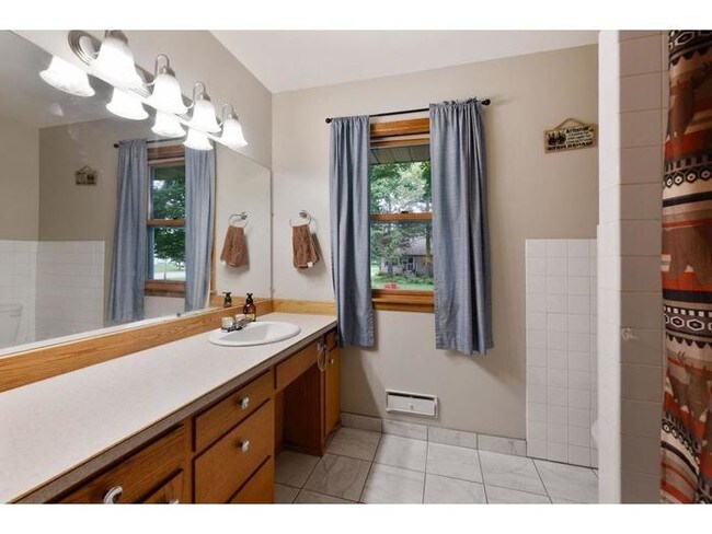 Building Photo - Beautiful Ranch Style 3BR 2BA Home in Milaca