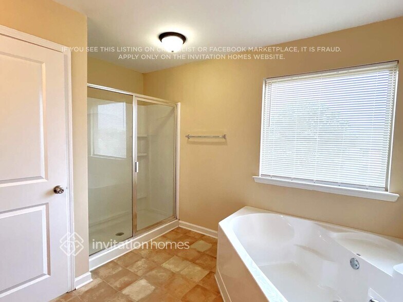 Building Photo - 166 Forrest Hills Dr