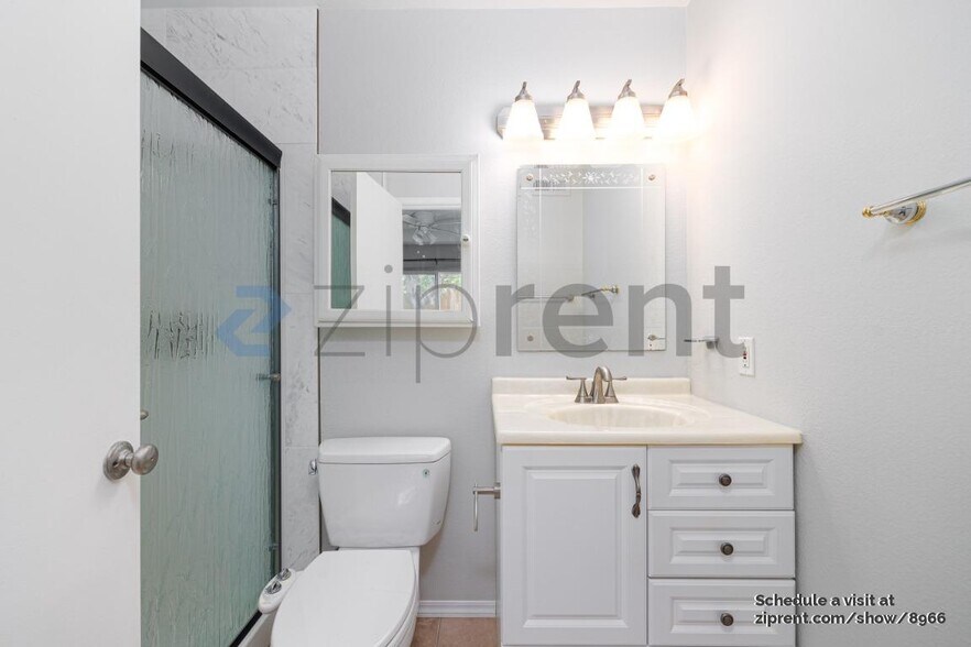 Building Photo - 10959 Bali Ln