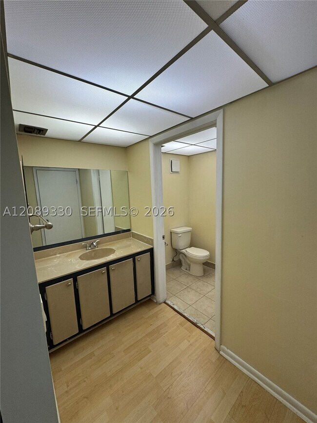 Building Photo - 10855 SW 112th St