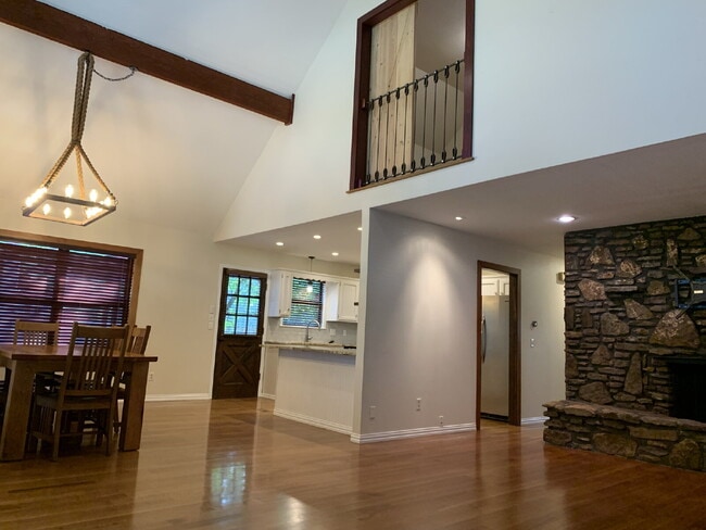 Building Photo - 406 S 37th St