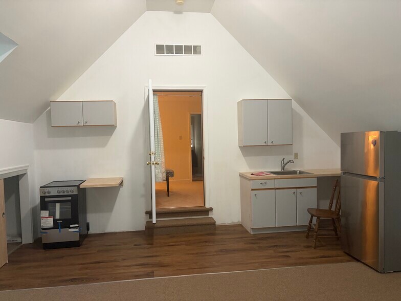 Building Photo - 134 Piney Woods Dr