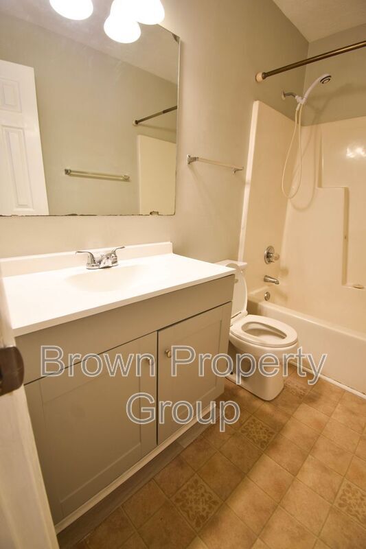 Building Photo - 6817 Sugarbin Ln