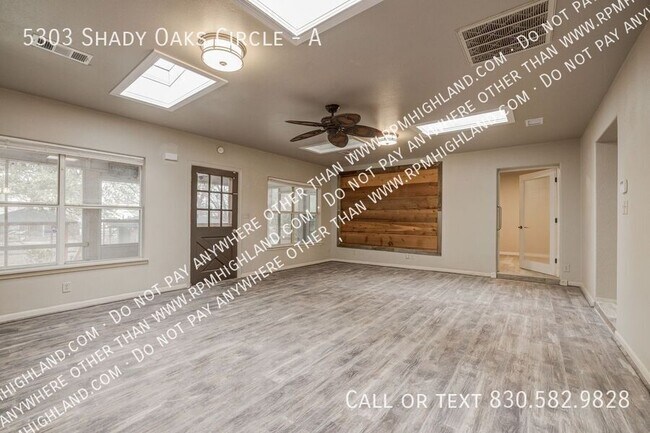 Building Photo - 5303 Shady Oak Cir