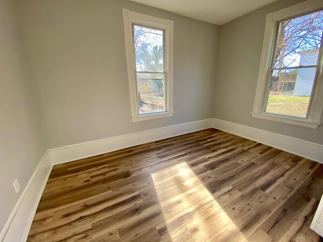 Building Photo - 317 Grove St