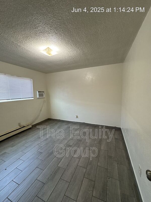 Building Photo - 352 S Blackstone St