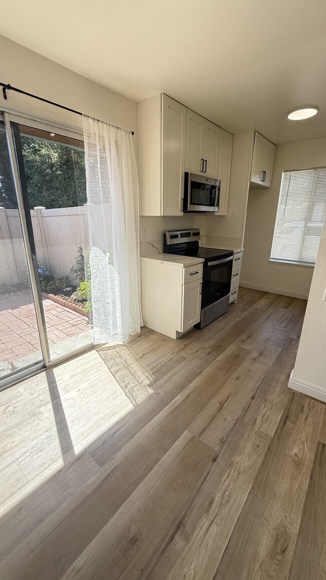 Building Photo - 1720 Orinda Ct