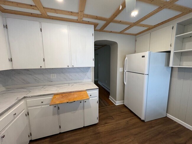 Building Photo - 23 N Grant St