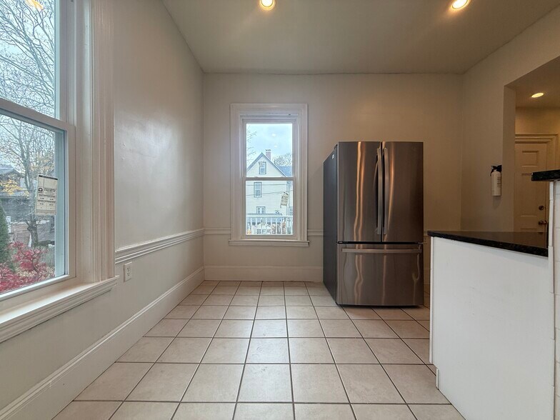 Building Photo - 4 Wabon St