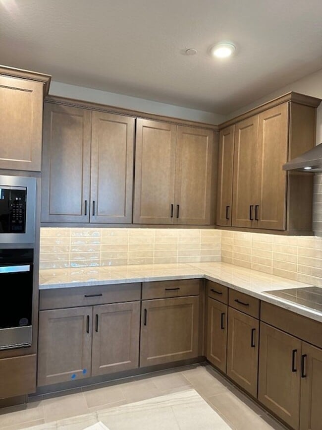 Building Photo - 2121 W Sonoran Desert Dr