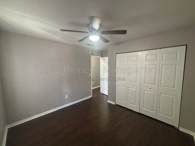 Building Photo - 1605 Terrace Dr