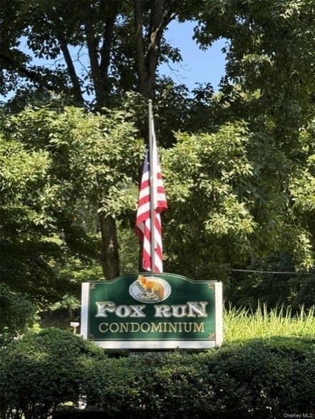 Building Photo - 315 Fox Run Ln