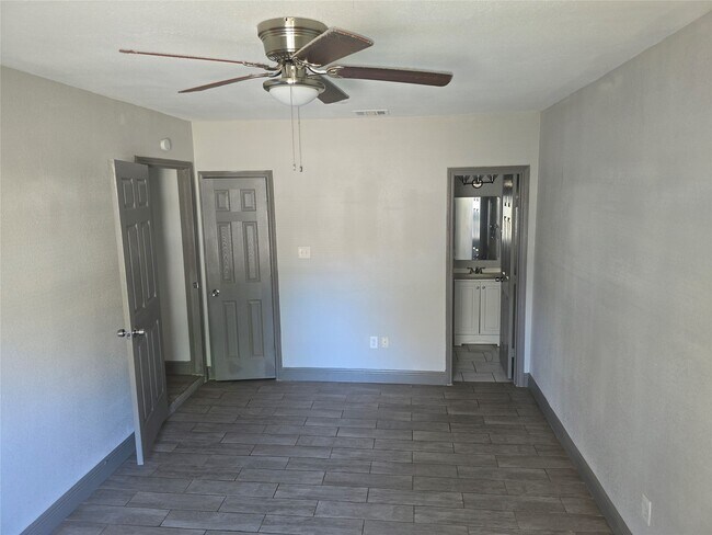 Building Photo - 3308 Sophie Ann Dr