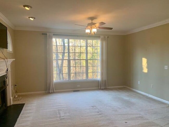 Building Photo - 110 Park Oaks Ct