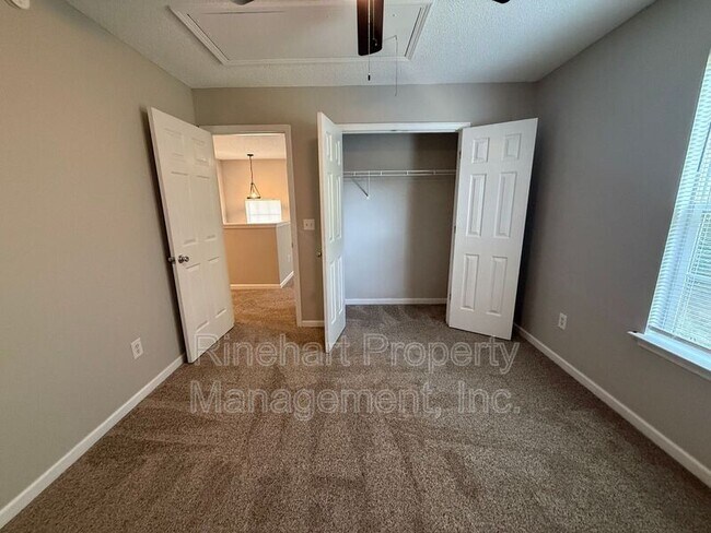 Building Photo - 1770 Baylor Dr