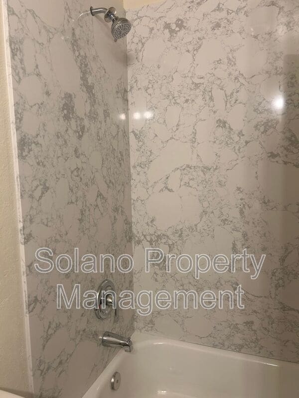 Building Photo - 766 E Tabor Ave