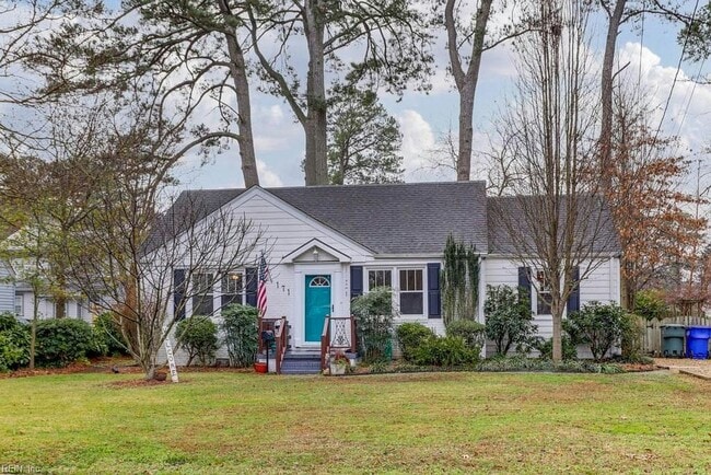 Building Photo - 171 W Bay Ave