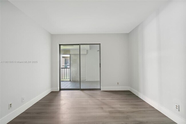 Building Photo - 606 NW 13th St