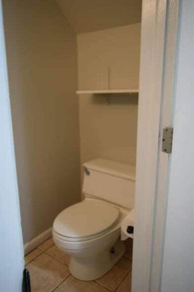 Building Photo - 410 Westwood Dr