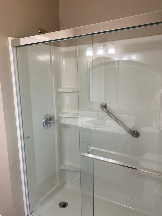 Building Photo - 1509 Kennedy Ave