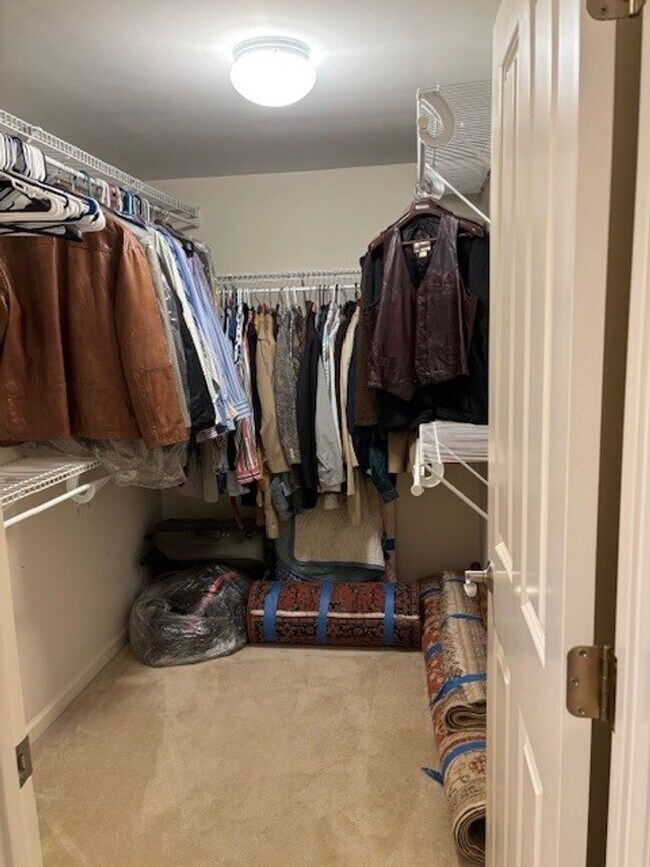 Building Photo - Welcome to Abbey Glen