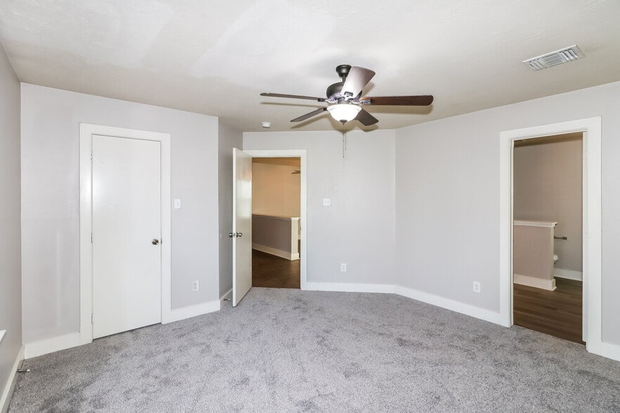 Building Photo - 7431 Leightonfield Ct