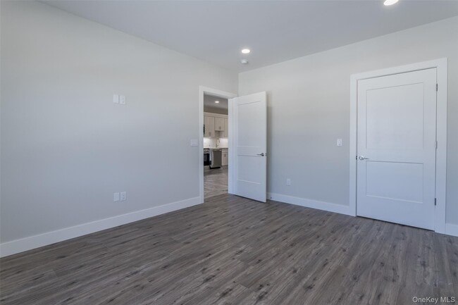 Building Photo - 124 S Main St